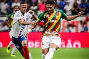 Bahia e Sampaio se enfrentaram na noite desta quinta, 23, na Arena Fonte Nova (Foto: Paulinho Santos)